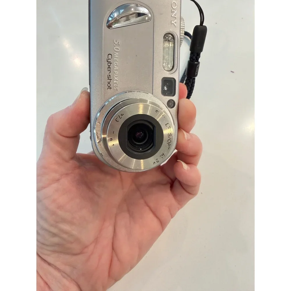 Sony Cyber-shot DSC-P10 5.0MP Digital Camera Silver 3x Optical Zoom Y2K Vintage